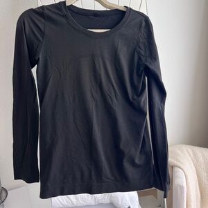 Lululemon Swiftly Tech Long-Sleeve Shirt 2.0 Waist Length